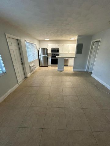 925 NE 17th Avenue 1, Fort Lauderdale, FL 33304