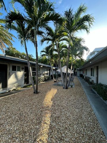 925 NE 17th Avenue 1, Fort Lauderdale, FL 33304
