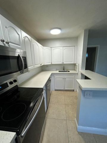 925 NE 17th Avenue 1, Fort Lauderdale, FL 33304