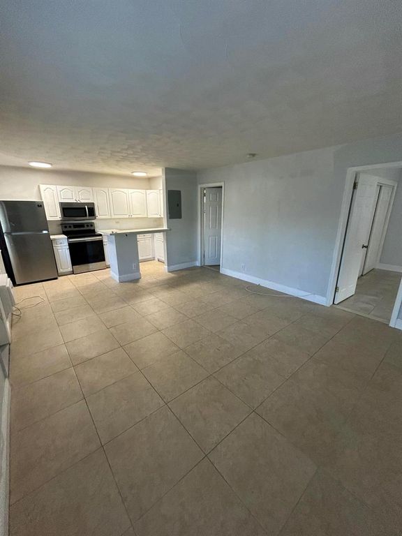 925 NE 17th Avenue 1, Fort Lauderdale, FL 33304