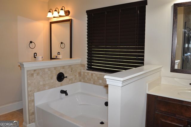 337 Snow Bird Drive, Hampton, GA 30228
