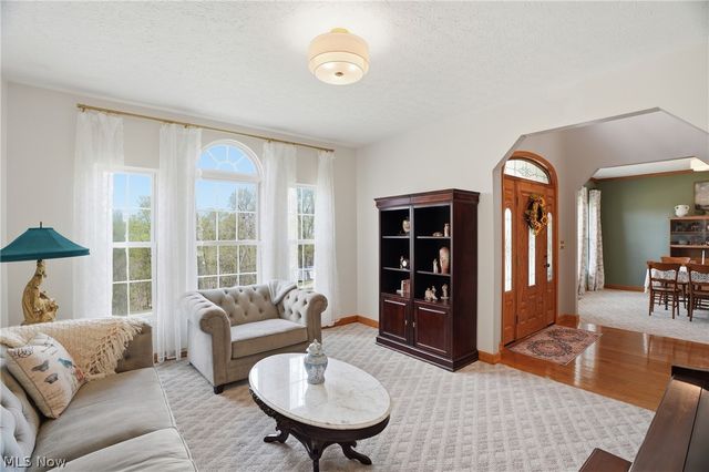 1384 Spider Ridge Road, Parkersburg, WV 26104