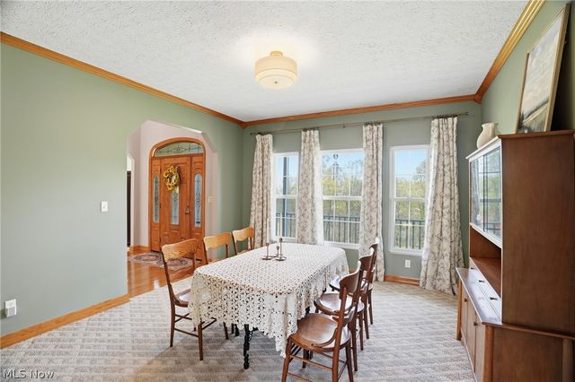 1384 Spider Ridge Road, Parkersburg, WV 26104