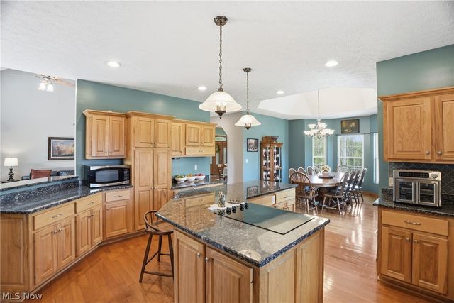 1384 Spider Ridge Road, Parkersburg, WV 26104