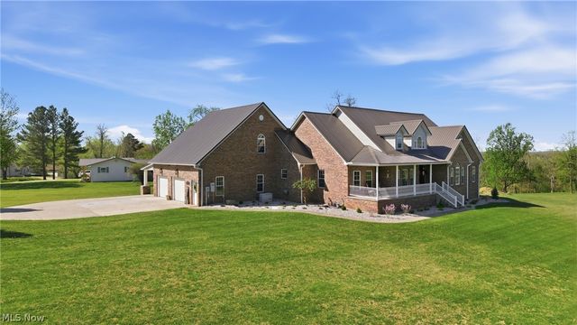 1384 Spider Ridge Road, Parkersburg, WV 26104