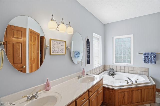 1384 Spider Ridge Road, Parkersburg, WV 26104