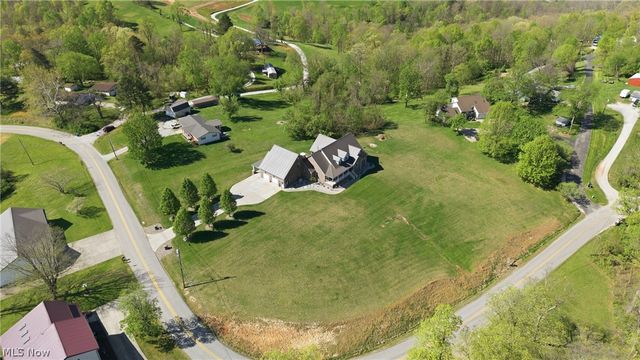 1384 Spider Ridge Road, Parkersburg, WV 26104