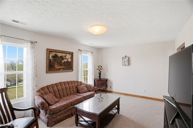 1384 Spider Ridge Road, Parkersburg, WV 26104