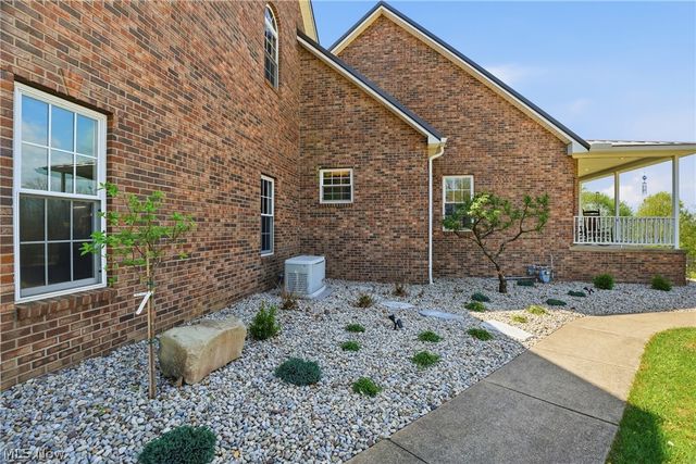1384 Spider Ridge Road, Parkersburg, WV 26104