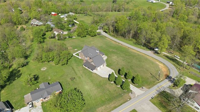 1384 Spider Ridge Road, Parkersburg, WV 26104