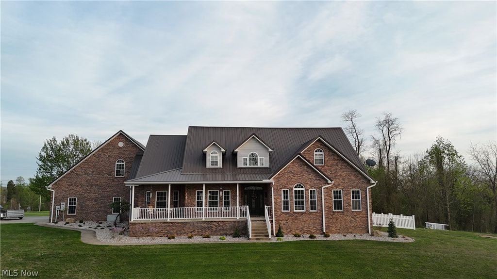 1384 Spider Ridge Road, Parkersburg, WV 26104