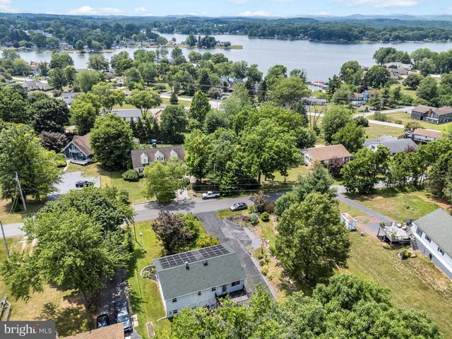 14 PEMBERTON DR, East Berlin, PA 17316