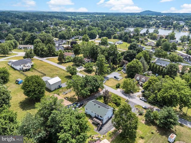 14 PEMBERTON DR, East Berlin, PA 17316