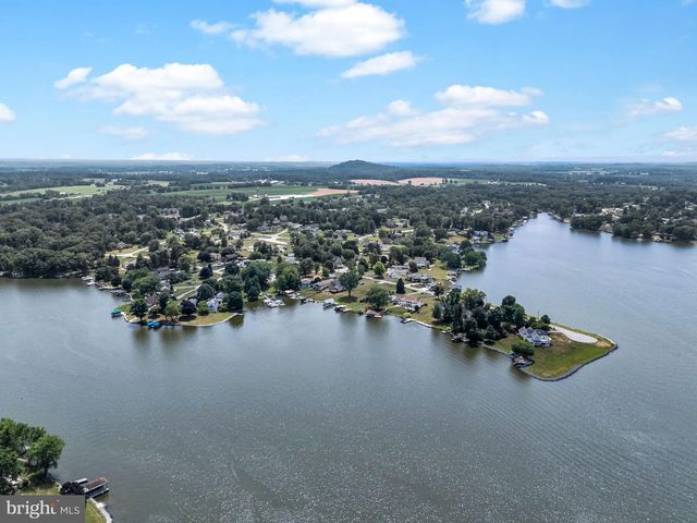 14 PEMBERTON DR, East Berlin, PA 17316