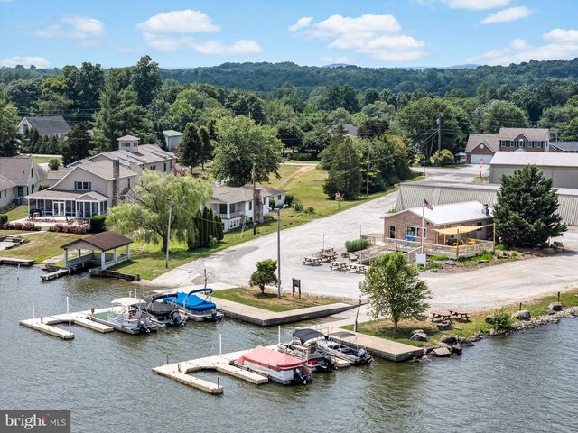 14 PEMBERTON DR, East Berlin, PA 17316