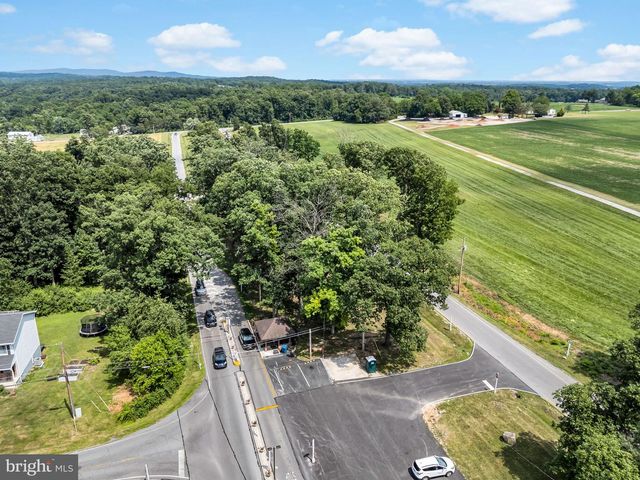 14 PEMBERTON DR, East Berlin, PA 17316