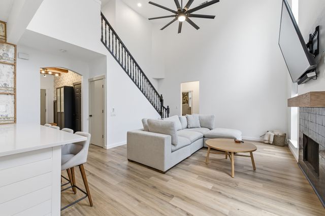 919 Waterford Way, Euless, TX 76039