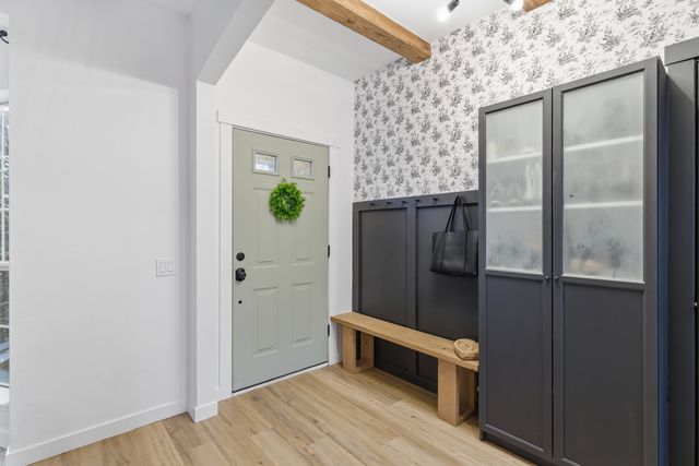 919 Waterford Way, Euless, TX 76039