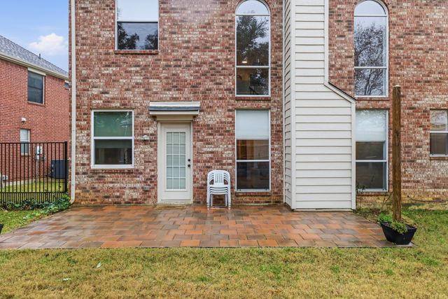 919 Waterford Way, Euless, TX 76039