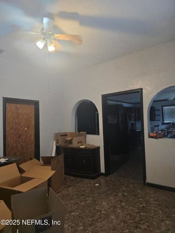 374 N CHERRY Street, Starke, FL 32091