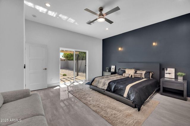 6827 N 14TH Place, Phoenix, AZ 85014