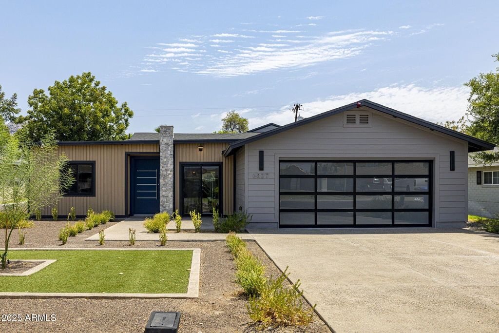 6827 N 14TH Place, Phoenix, AZ 85014