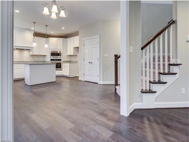 1221 Founders Pointe TRL, Carrollton, VA 23314