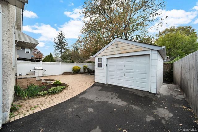35 Orchard Street, Merrick, NY 11566