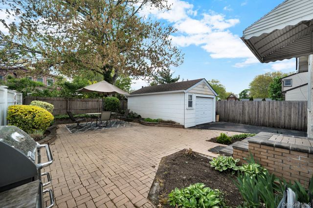 35 Orchard Street, Merrick, NY 11566