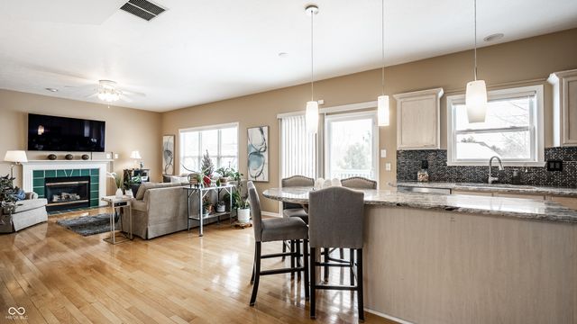 11191 Timberview Drive, Fishers, IN 46037