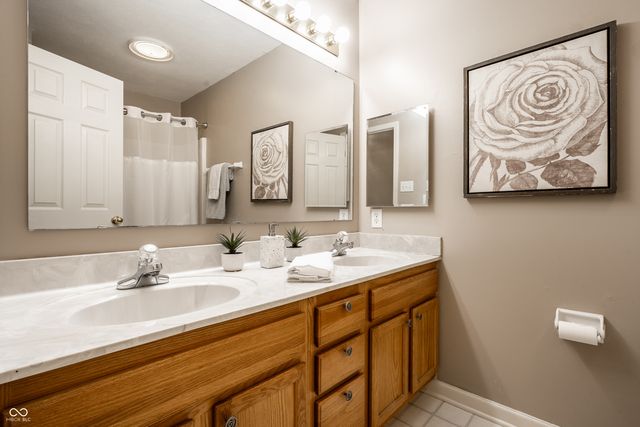 11191 Timberview Drive, Fishers, IN 46037