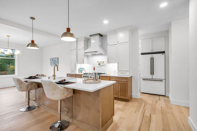 49 Balsam Hill Rd, Ludlow, MA 01056