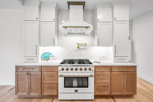49 Balsam Hill Rd, Ludlow, MA 01056