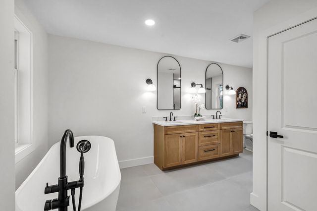 49 Balsam Hill Rd, Ludlow, MA 01056