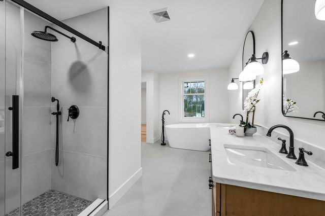 49 Balsam Hill Rd, Ludlow, MA 01056