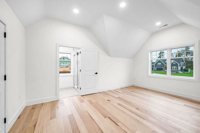 49 Balsam Hill Rd, Ludlow, MA 01056