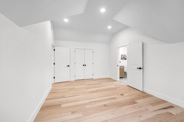 49 Balsam Hill Rd, Ludlow, MA 01056