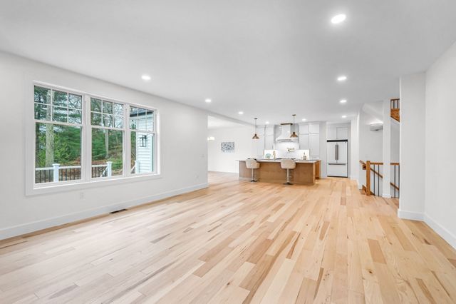 49 Balsam Hill Rd, Ludlow, MA 01056