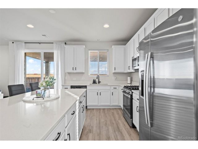 9166 Uravan Ct, Commerce City, CO 80022