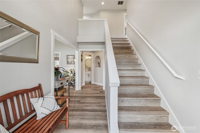 21611 SE 257th Place, Maple Valley, WA 98038