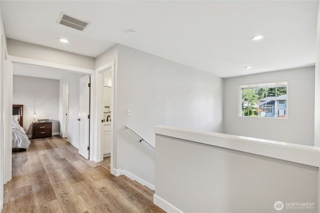21611 SE 257th Place, Maple Valley, WA 98038