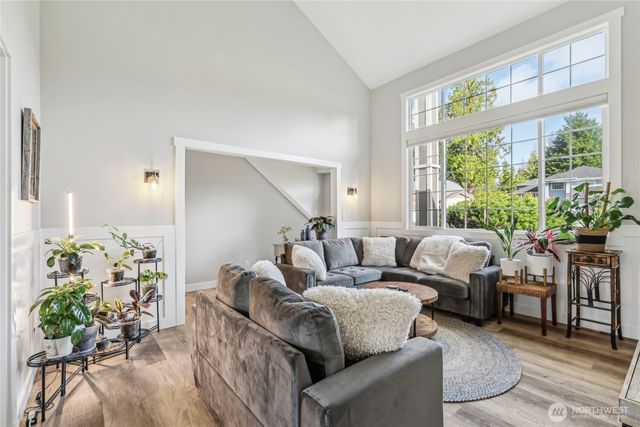 21611 SE 257th Place, Maple Valley, WA 98038