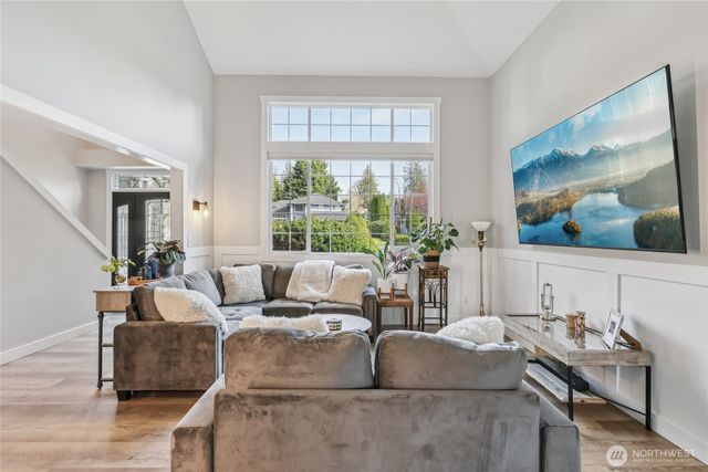 21611 SE 257th Place, Maple Valley, WA 98038