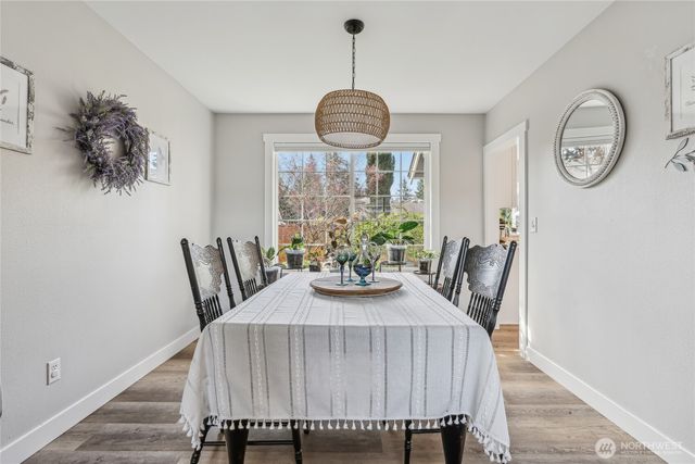 21611 SE 257th Place, Maple Valley, WA 98038