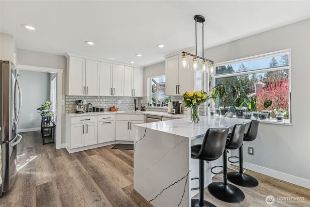 21611 SE 257th Place, Maple Valley, WA 98038