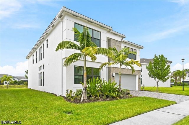 20419 Fair Oak LN, Estero, FL 33928