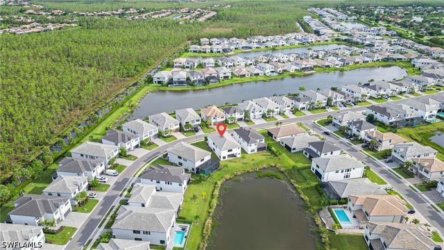 20419 Fair Oak LN, Estero, FL 33928