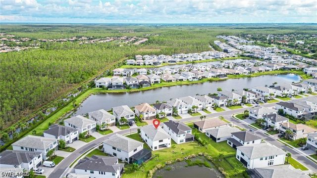 20419 Fair Oak LN, Estero, FL 33928