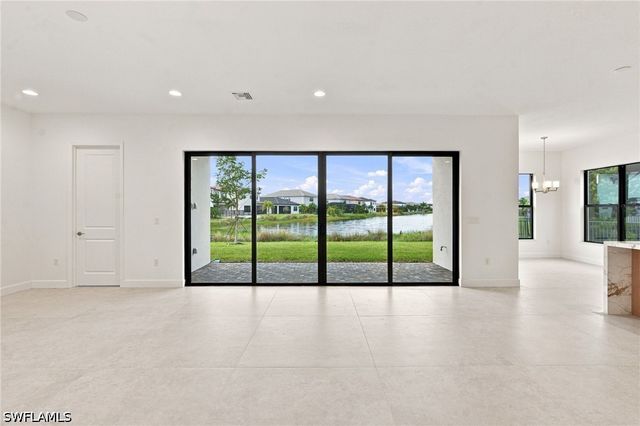 20419 Fair Oak LN, Estero, FL 33928