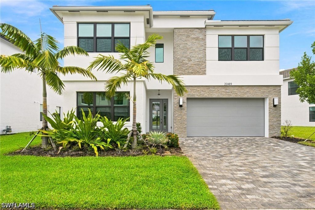20419 Fair Oak LN, Estero, FL 33928